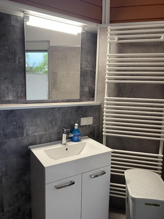 Moderne Ferienwohnung Mit Kamin U Garten Im Eg 100Qm Naehe Weser Und Golfplatz Achim Εξωτερικό φωτογραφία